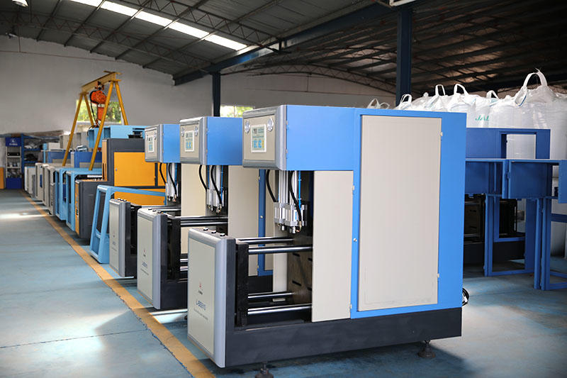 Industry chain of automatic blow molding machine and automatic blow molding machine accessories