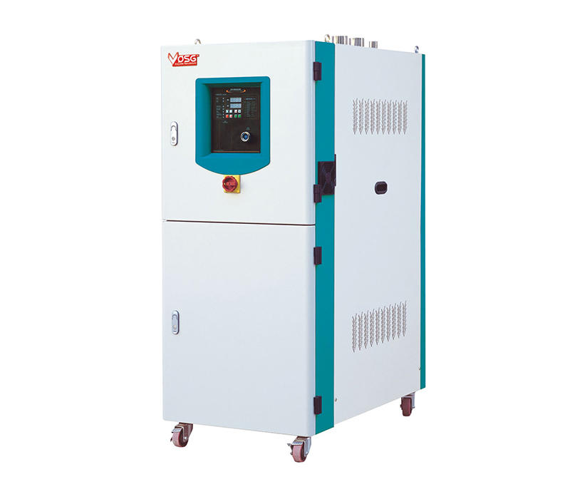 The plastic bottle molding machine works by melting down plastic pellets or granules and injecting them into a mold