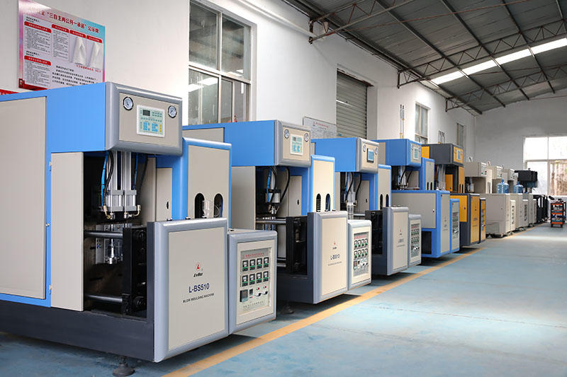Injection molding machine features and maintenance