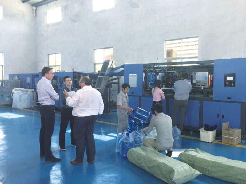 European customers visit workshop
