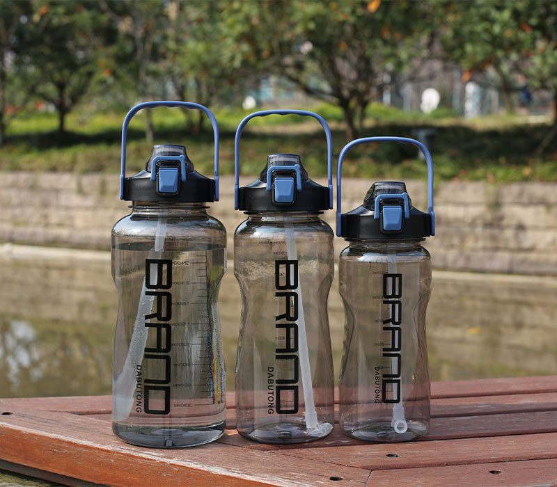 Sports bottle 02