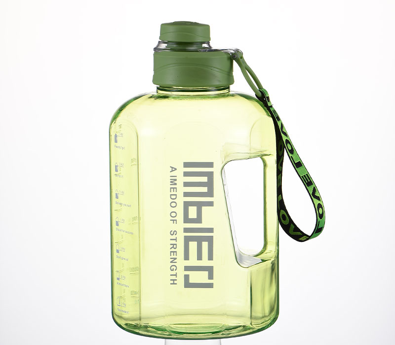 Sports bottle 02
